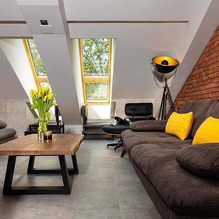 Industrial-Style 2Bd Loft With Parking Spot By Flat Mаnager Διαμέρισμα Φιλιππούπολη Εξωτερικό φωτογραφία