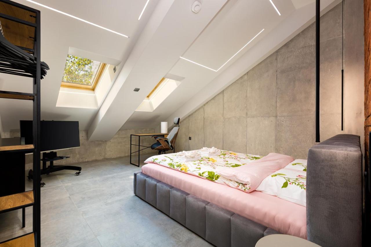 Industrial-Style 2Bd Loft With Parking Spot By Flat Mаnager Διαμέρισμα Φιλιππούπολη Εξωτερικό φωτογραφία
